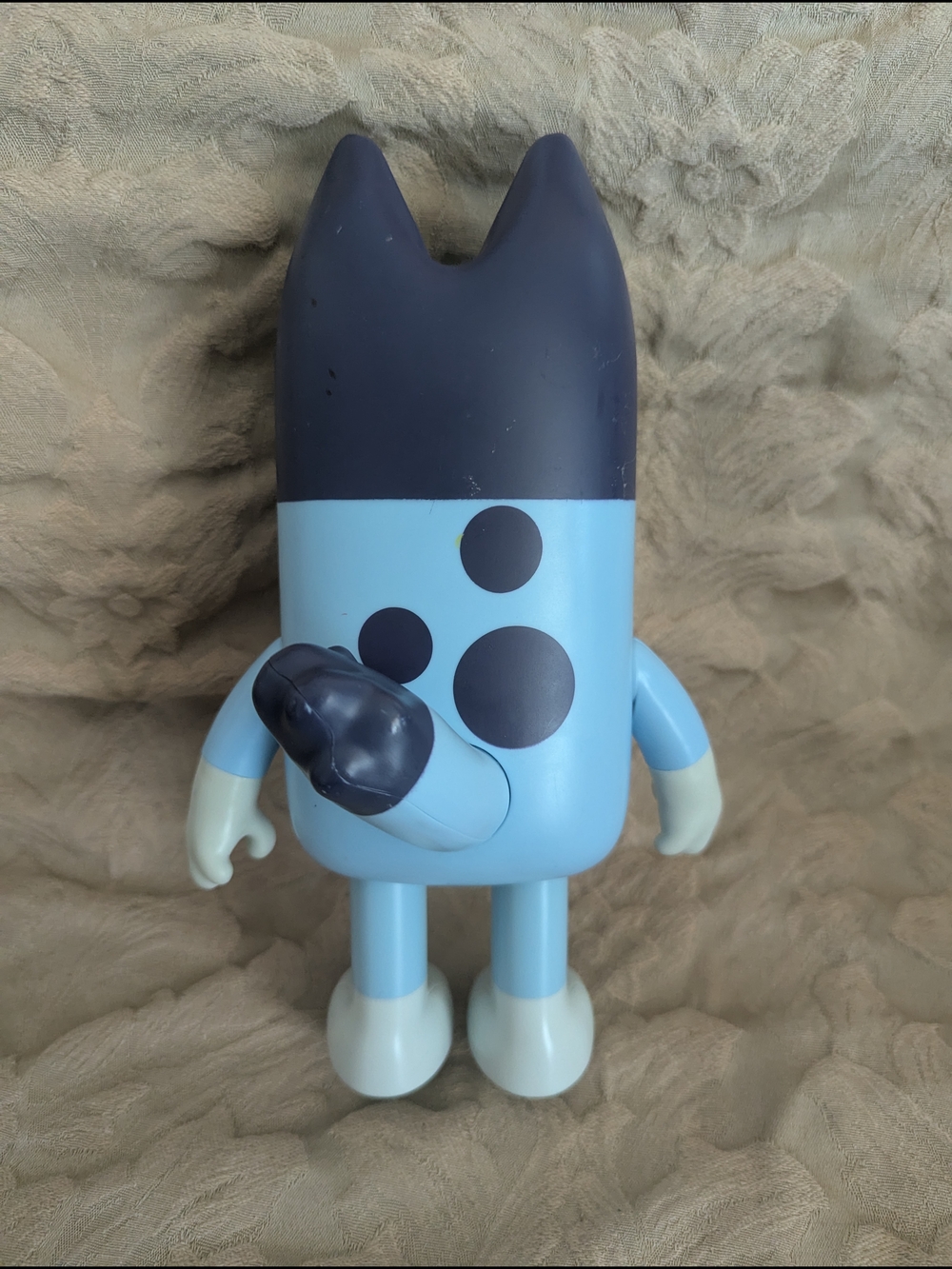 Bluey & Bingo 10” Figure Set Moose Toys 2 Pack Articulated Figures - Picture 3 of 9